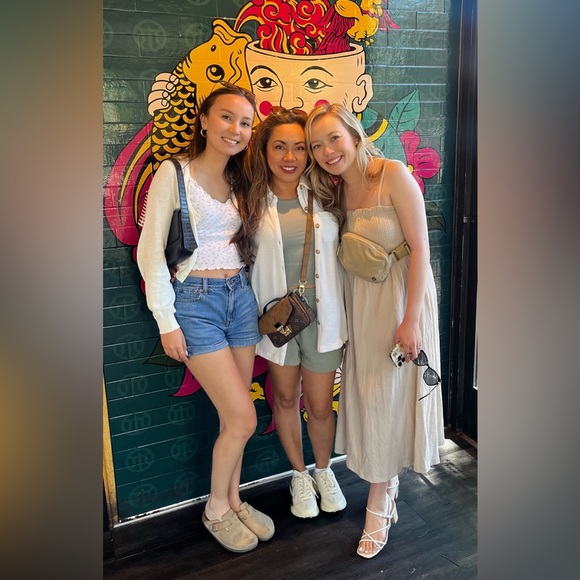 Meet your Posher, Joy - Picture 1 of 3